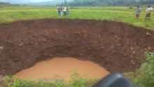 Lubang raksasa yang tiba-tiba muncul di Sulawesi Selatan. Foto: int 
