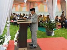 Bupati Kabupaten Kuantan Singingi, Drs H Mursini, M.Si melantik dan mengambil sumpah, 4 (Empat) Orang Kepala Desa terpilih di Kecamatan Hulu Kuantan (foto/Zar)