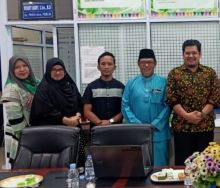 Dr Morris dan Tim Fisipol