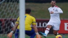 Zlatan Ibrahimovic langsung mencetak gol dalam debutnya bersama AC Milan. Foto: int 