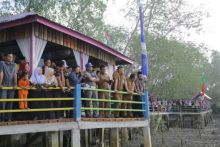 Bupati Siak Alfedri meresmikan wisata alam Berembang Selangat Indah (BSI) yang terletak di Kampung Sri Gemilang (foto/int)