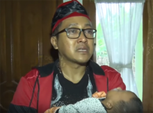 Suami almarhumah Lina, Teddy. 