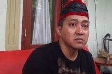 Suami Lina, Teddy Pardiana 