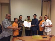 Pasangan Andi Putra SH MH dan Drs Suhardiman Amby, Ak, MM, akhirnya mendapatkan restu dan rekomendasi dari DPP Partai Hanura (foto/Zar)