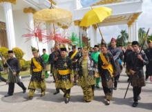Bupati Bengkalis Amril Mukminin sepertinya tidak mengindahkan panggilan Komisi Pemberantasan Korupsi (foto/Hari)