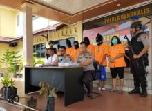 Enam tersangka pelaku Karhutla di Bengkalis (foto/Hari)