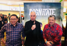 Musisi Ahmad Dhani saat berfoto bareng Fadli Zon dan Fahri Hamzah