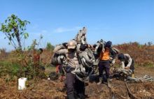 Dipimpin Kapolres Bengkalis AKBP Sigit Adiwuryanto S.IK MH beserta jajaran dan tim gabungan pemadam kebakaran (foto/hari)