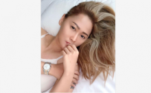 Foto Inul yang memperlihatkan ada tato pada bagian lengannya. Foto: int 