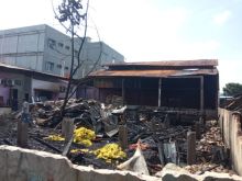 Kondisi dapur Asam Pedas Baung pasca kebakaran 