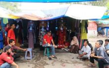 Wakil Bupati, H Syamsuddin Uti melakukan peninjauan pasar pusat Kota Tembilahan (foto/Rgo)