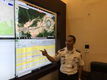 Kadishub Kota Pekanbaru saat menerangkan sisten smart lighting Kota Pekanbaru (R24/put)