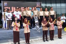 Kapolda Riau Irjen Pol Agung Setya Imam Effendi melepas seribuan peserta lomba Fun Run di Dumai