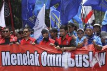 Demo tolak omnimbus law