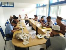 Keluarga besar Persatuan Wartawan Indonesia (PWI) Kabupaten Bengkalis menggelar tahlil dan doa bersama untuk almarhum Mazwin (foto/Lin)