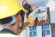 Ajaib, Hanya Dengan Lima Langkah Kecil, Wanita Malaysia Ini Bisa Menghemat Listrik Hingga Setengah Juta Dalam Sebulan....