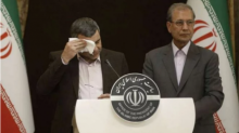 Wakil Menteri Kesehatan Iran, Harirchi (kiri) yang diduga sudah terjangkit virus Corona saat menggelar konferensi pers yang membahas perkembangan virus mematikan itu di Iran. Foto: int 