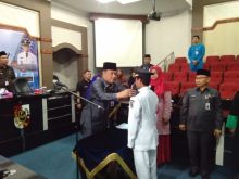 Sekda Kota Pekanbaru saat melantik sejumlah pejabat 