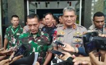 Pangdam Bukit Barisan Mayjen Sabrar Fadhilah dan Kapolda Sumut Irjen Martuani Sormin. Foto: int 