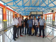 Kantor imigrasi kelas II TPI Bengkalis akhirnya memulangkan nelayan asal warga negara Malaysia (foto/Hari)