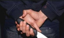 Seorang polisi dibacok dengan senjata tajam oleh orang tak dikenal saat berusaha melerai tawuran di Jalan Daan Mogot, Pesing, Jakarta Barat (foto/ilustrasi)