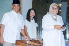 Istri Anies Baswedan, Fery Farhati