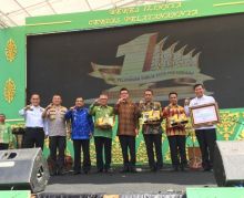 MenpanRB, Tjahjo Kumolo saat menghadiri HUT Mal Pelayanan Publik (MPP) Kota Pekanbaru ke-1 dan Layanan Kependudukan dan Pencatatan Sipil Kota Pekanbaru