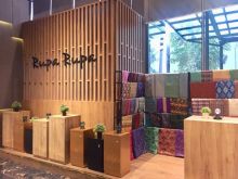PRIME PARK Hotel & Convention Pekanbaru menghadirkan 'Rupa-Rupa' yang merupakan ruang untuk menampilkan produk UMKM yang bisa dibeli langsung oleh pengunjung hotel (foto/ist)