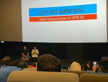 Pengusaha sukses sekaligus Wakil Ketua Komisi III DPR, Ahmad Sahroni saat mengisi acara UrbanTalks dengan tema 