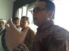 Ketua Panitia Musda PKDP, Abu bakar Sidik saat melakukan wawancara