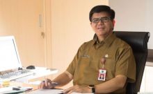 Dirut RSUD Arifin Achmad, Nuzelly Husnedi