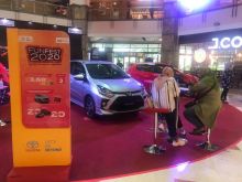 Pameran Toyota yang berlangsung di Mal SKA Pekanbaru, Riau