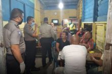 Aksi Patroli Polres Dumai Disalah Satu Warung (foto/ist)