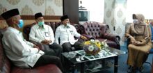 Ketua Baznas Kabupaten Bengkalis H. Ali Ambar, menyampaikan meskipun saat ini dari Zakat terkumpul baru mencapai Rp600 ratus juta. Hal itu, tetap akan di salurkan menjelang awal masuknya bulan ramadhan kepada orang-orang yang berhak menerimanya (foto/Hari)