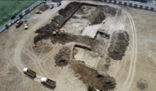 Penampakan kuburan raksasa yang akan digunakan untuk menampung jenazah korban virus Corona di Kota Guayaquil, Ekuador. Foto: int  