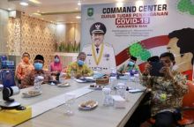 Bupati Siak Alfedri bersama dengan Kepala Daerah setingkat Gubernur, Bupati dan Walikota se-Indonesia, mengikuti Video Conference bersama Kementerian Dalam Negeri (foto/Lin)