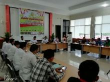 Pemkab Kuansing memberikan bantuan sembako untuk 23 ribu warga (foto/Zar)