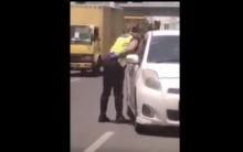 Rekaman video yang menggambarkan oknum Polantas meludahi pengemudi mobil di Medan, Sumatera Utara. Foto: int 