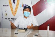 Pastikan Prosedur dan Pelayanan Kesehatan Sesuai Ketentuan, Bupati Alfedri Minta Masyarakat yang Berobat Jujur Beri Informasi Pada Tim Medis (foto/lin)