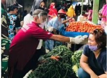 Camat Bagan Sinembah, Sakinah SSTP MSi bersama Lurah Bagan Batu Kota, Riwansyah SSTP kunjungi Pajak Baru Bagan Batu (ist)