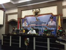 Konferensi Pers Walikota Pekanbaru