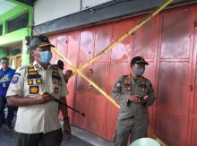 Kasatpol-PP Pekanbaru pimpin penyegelan warnet di jalan soebrantas