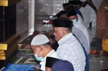 Salat Tarawih Keliling, Bupati Inhu: Krisis Ekonomi, Jangan Sampai Krisis Agamis (foto/Rou)