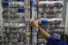 Pemerintah tengah menyiapkan bantuan langsung tunai (BLT) dana desa untuk menangkal dampak ekonomi covid-19 (foto/int)