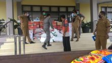 PT UKM memberikan bantuan sembako (Sembilan Bahan Pokok) ke Pemkab Kuansing (foto/int)