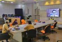 Penjabat Sekretaris Daerah Jamaluddin menggelar Video Conference dengan para pemangku kepentingan utama program Jaminan Kesehatan Nasional (JKN) Kabupaten Siak Semester I Tahun 2020 (foto/ist)