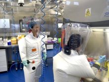 Peneliti di laboraturium Virologi Wuhan