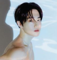 Hari Ini Suho EXO Masuk Wamil di Korea, Netizen Indonesia Ramai-ramai Kirim Emoji Nangis (foto/int)