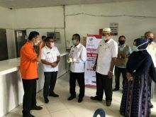 Bupati Serahkan BST Kemensos RI Kepada Masyarakat Kuansing (foto/Zar)