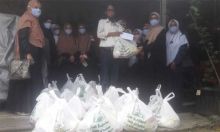 SMP Al Azhar Syifa Budi Salurkan Bantuan Sembako Kepada Warga Meranti Pandak